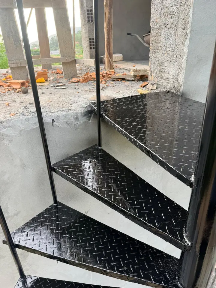 Serviço de pedreiro em Balneário Camboriú SC para construção de muro residencial