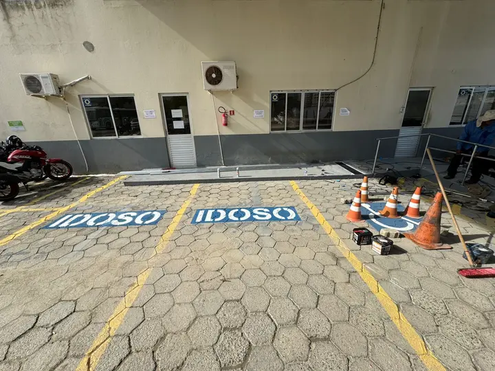 Reforma em São José com reboco e acabamento de fachada