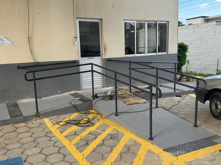 Reforma residencial em São José com alvenaria e acabamento